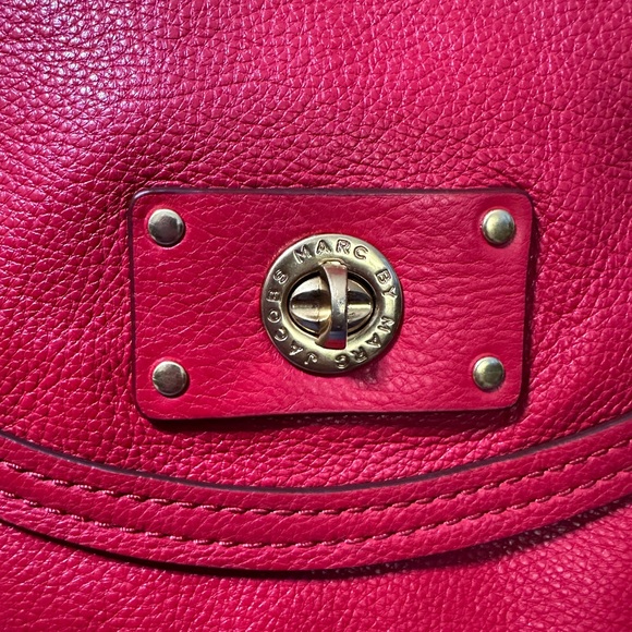 MARC BY MARC JACOBS Totally Turnlock Red Leather Backpack - Picture 2 of 11